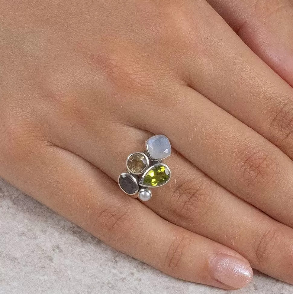 Pia Bijoux Bagues | Bague Pierre Précieuse Entourée de Sérénité